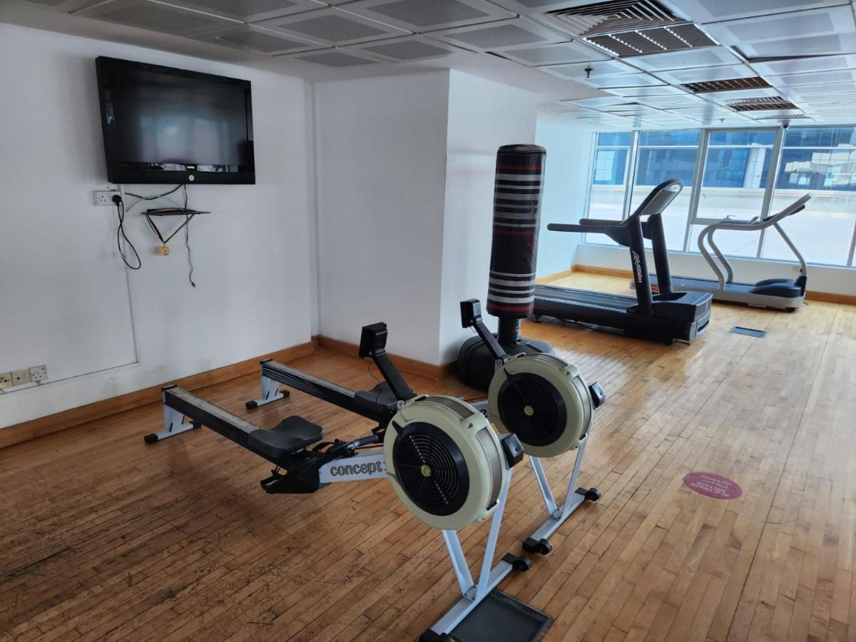 Furnished Studio Apartment Near Business Bay Metro Station Дубай Екстериор снимка